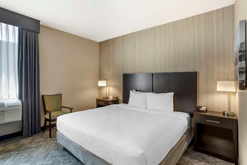Best Western Plus Philadelphia-Pennsauken Hotel image