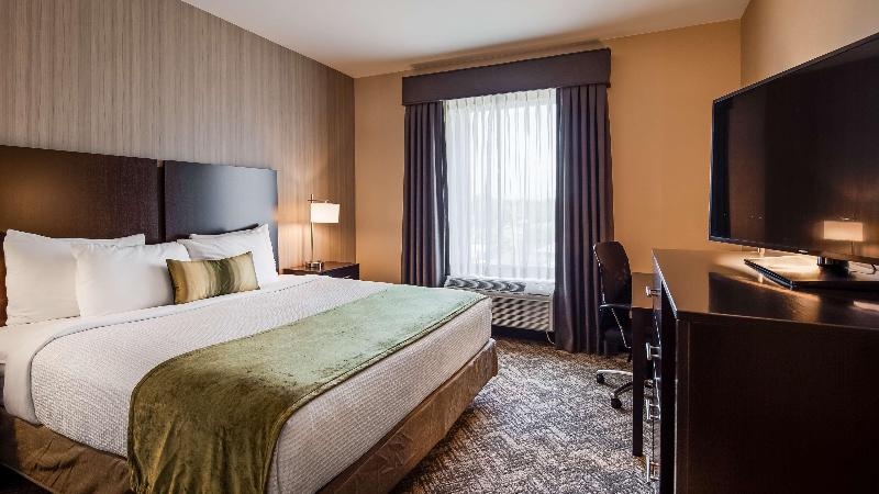 Best Western Plus Philadelphia-Pennsauken Hotel image