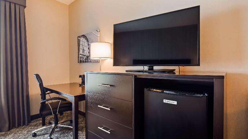Best Western Plus Philadelphia-Pennsauken Hotel image