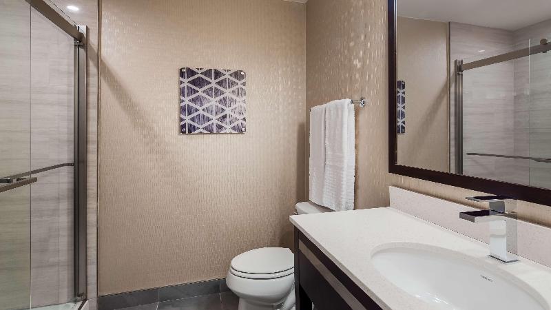 Best Western Plus Philadelphia-Pennsauken Hotel image