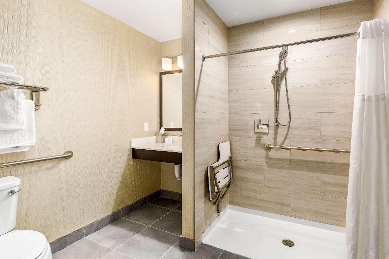 Best Western Plus Philadelphia-Pennsauken Hotel image