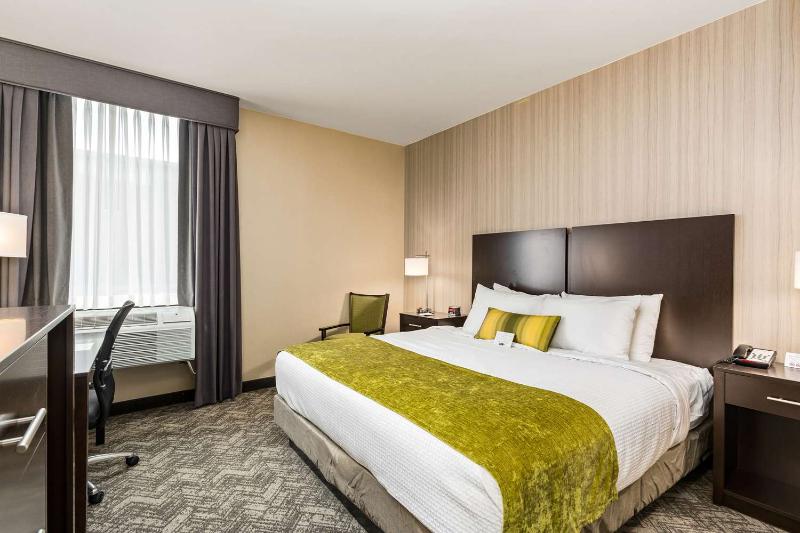 Best Western Plus Philadelphia-Pennsauken Hotel image