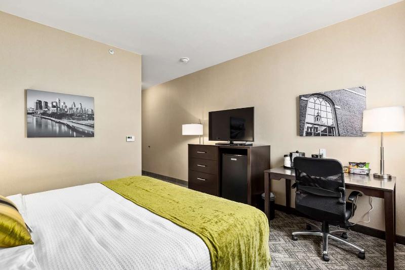 Best Western Plus Philadelphia-Pennsauken Hotel image