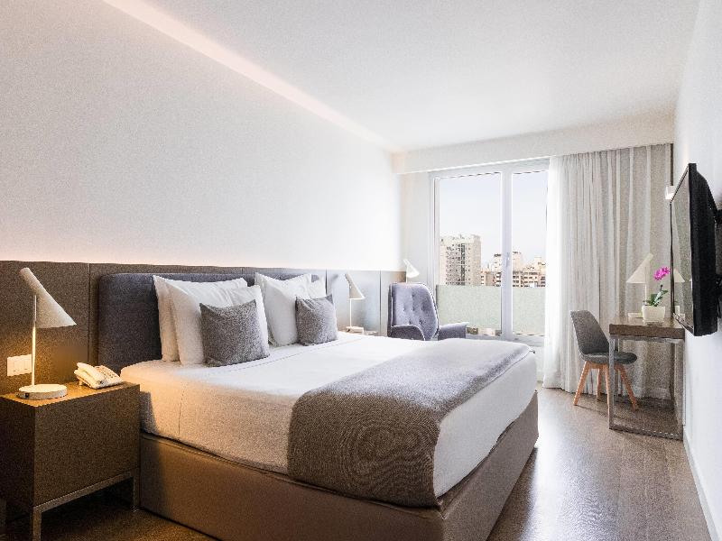 Dazzler By Wyndham Lima San Isidro image