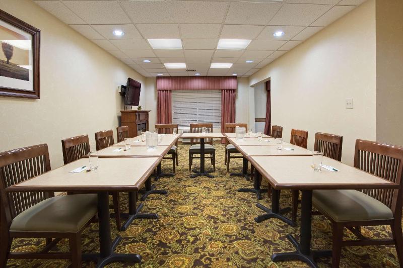 Hotel Country Inn & Suites by Radisson, Greeley, CO