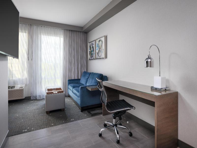 Best Western Premier Hotel At Fisher'S Landing image