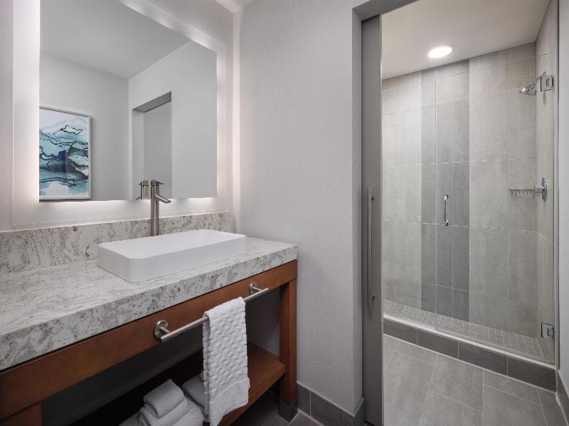 Best Western Premier Hotel At Fisher'S Landing image
