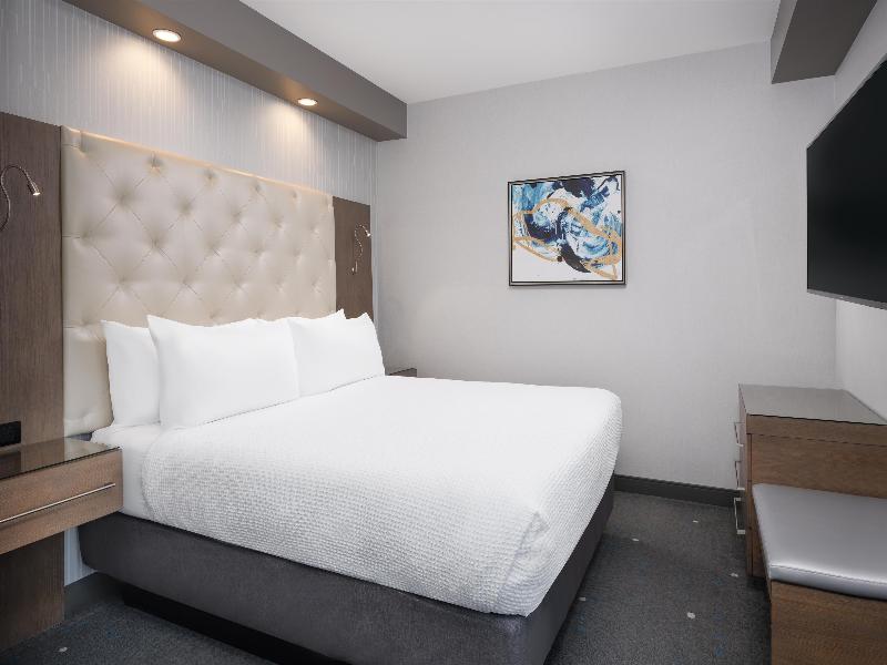 Best Western Premier Hotel At Fisher'S Landing image