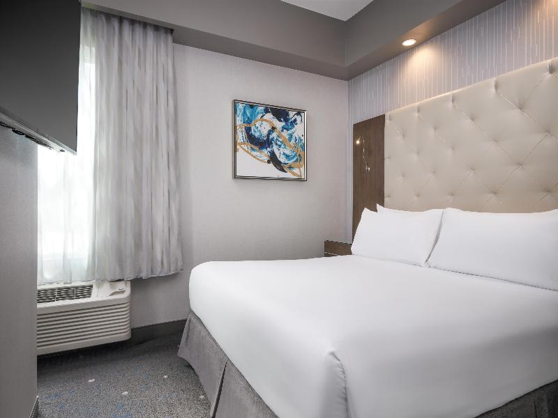 Best Western Premier Hotel At Fisher'S Landing image