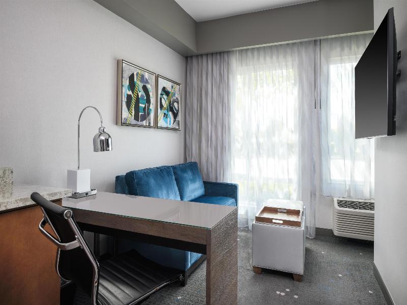 Best Western Premier Hotel At Fisher'S Landing image