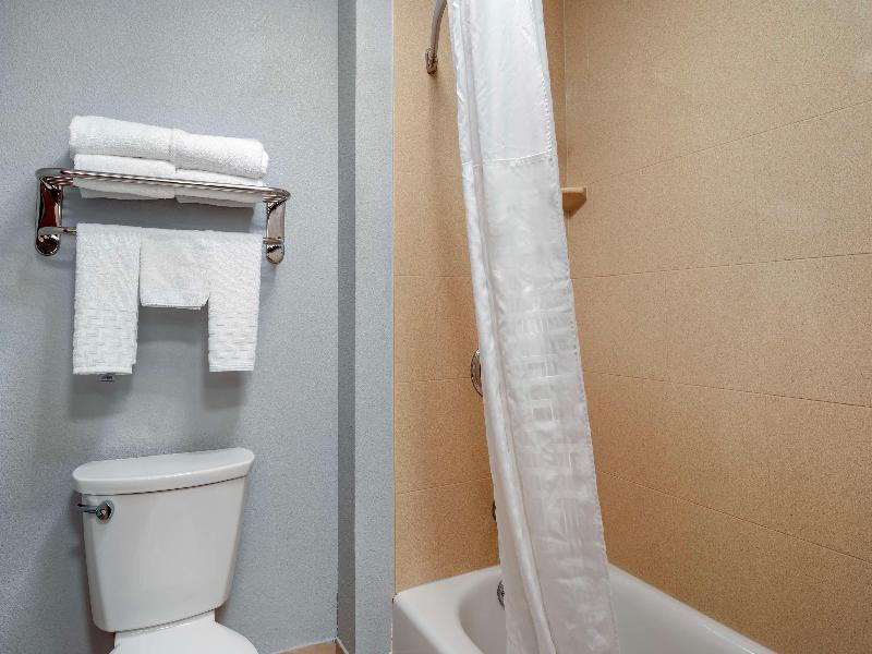 Best Western St. Clairsville Inn & Suites image