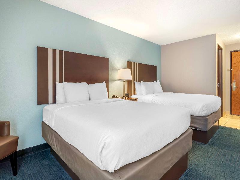 Best Western St. Clairsville Inn & Suites image