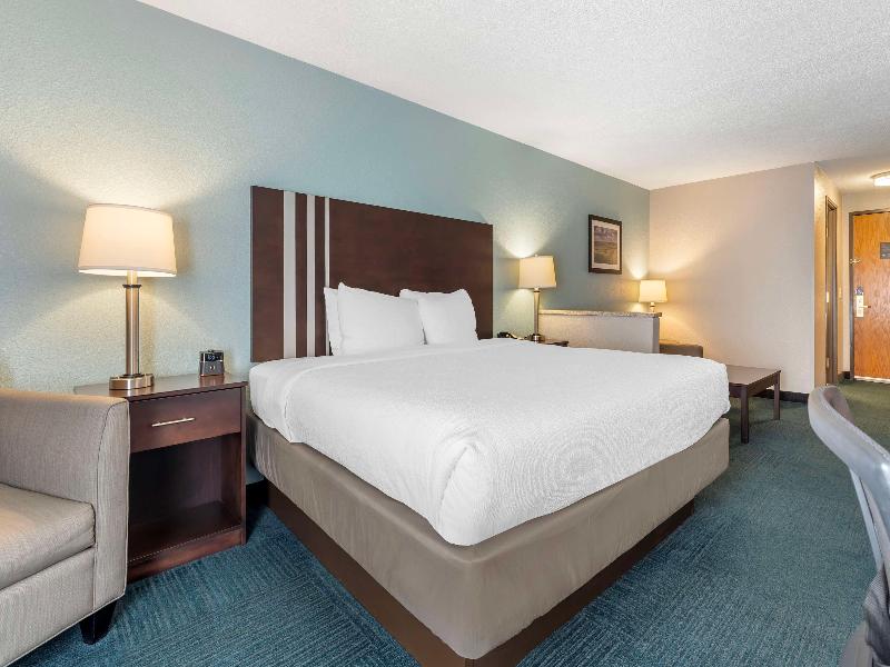 Best Western St. Clairsville Inn & Suites image