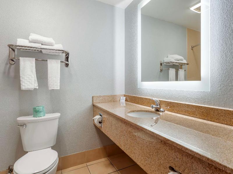 Best Western St. Clairsville Inn & Suites image