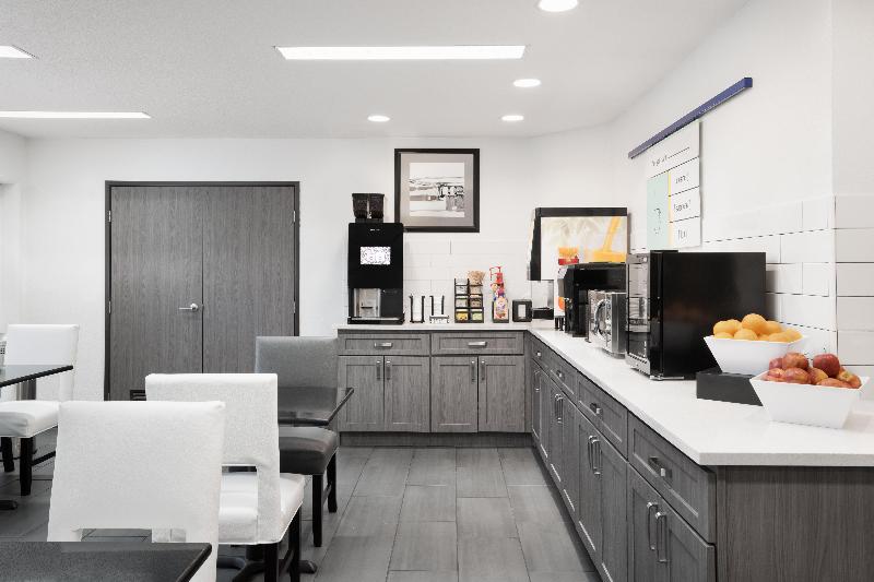 Garner Hotel Auburn - Seattle By IHG image