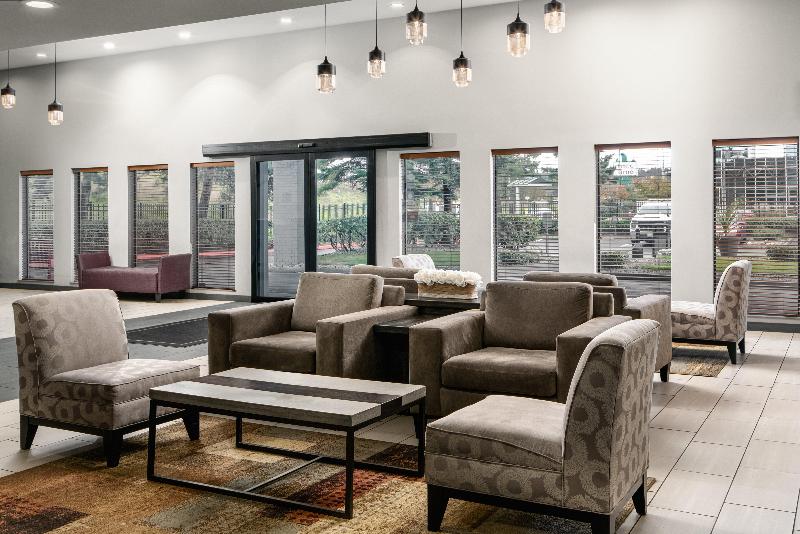 Garner Hotel Auburn - Seattle By IHG image