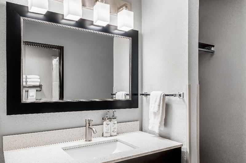 Garner Hotel Auburn - Seattle By IHG image