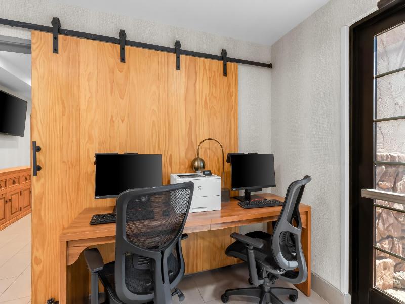 Red Lion Inn & Suites Goodyear Phoenix image