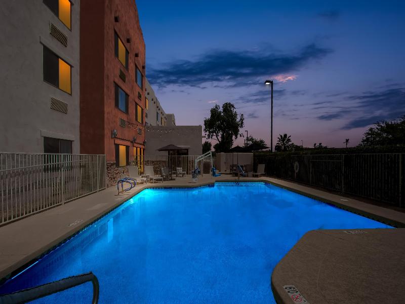 Red Lion Inn & Suites Goodyear Phoenix image