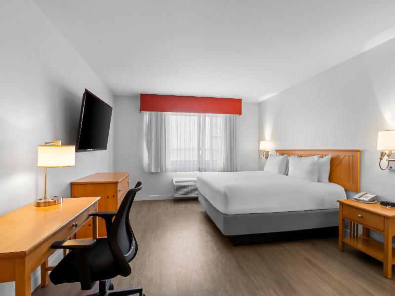 Red Lion Inn & Suites Goodyear Phoenix image