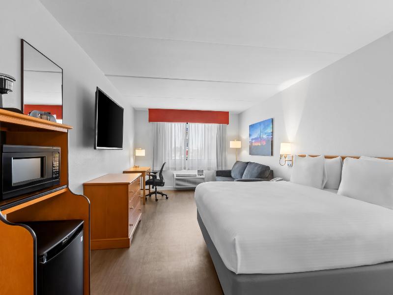Red Lion Inn & Suites Goodyear Phoenix image