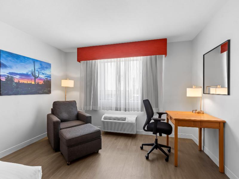 Red Lion Inn & Suites Goodyear Phoenix image