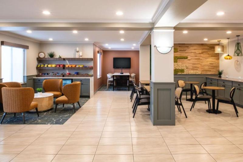 Red Lion Inn & Suites Kennewick image