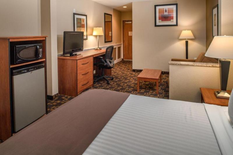 Red Lion Inn & Suites Kennewick image