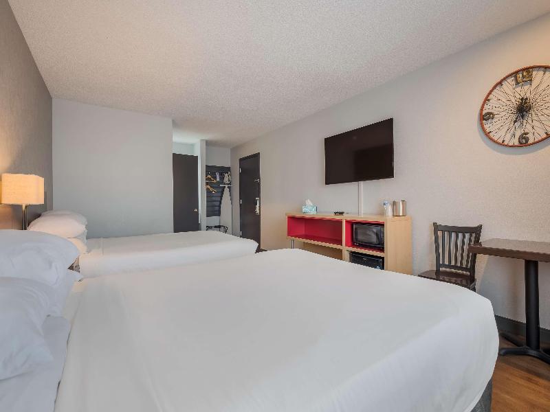 Red Lion Inn & Suites Ontario image