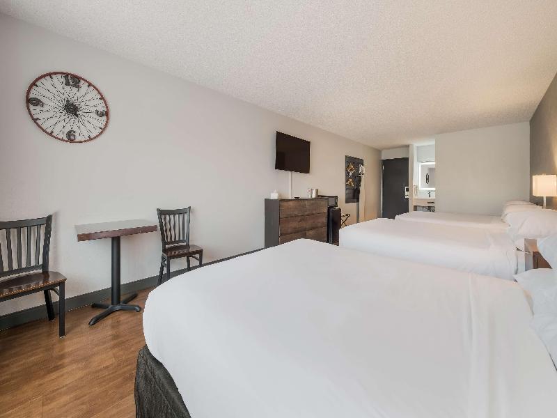 Red Lion Inn & Suites Ontario image