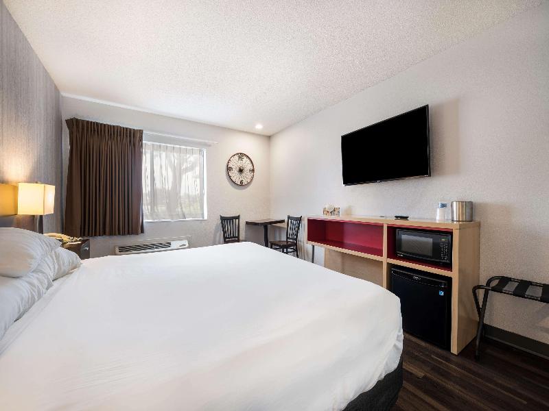 Red Lion Inn & Suites Ontario image