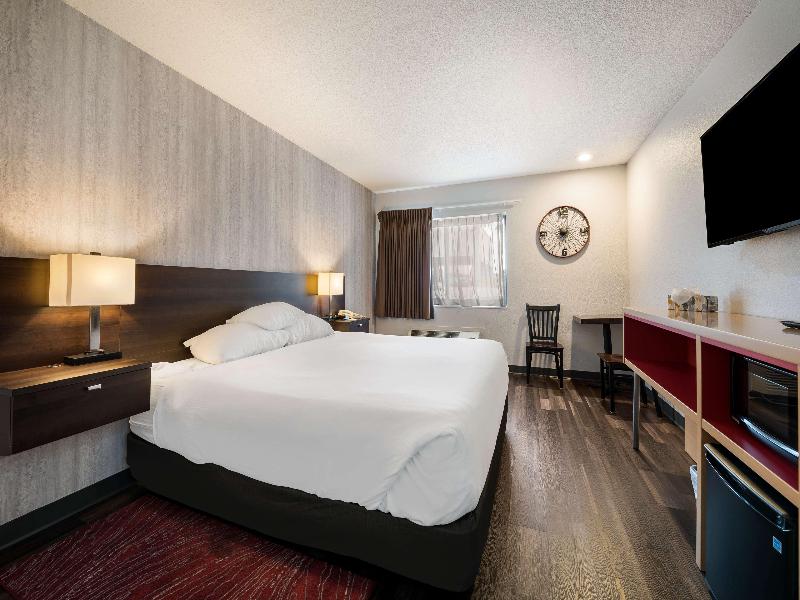 Red Lion Inn & Suites Ontario image