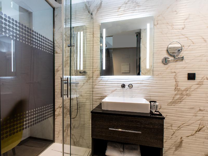 NYX Hotel Bilbao by Leonardo Hotels image