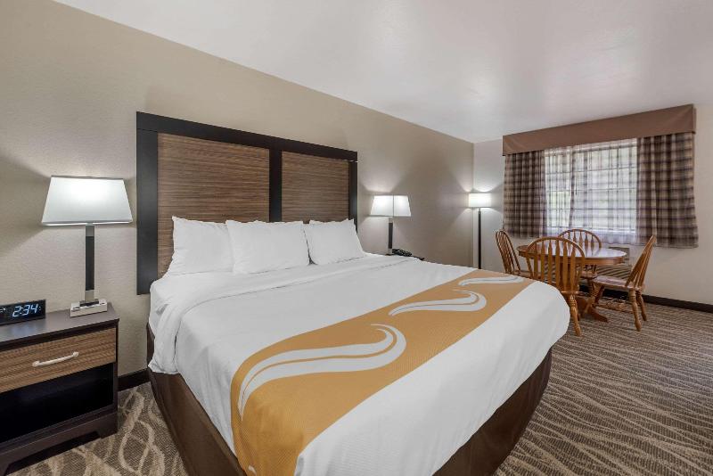 Quality Inn Suites South Fork image