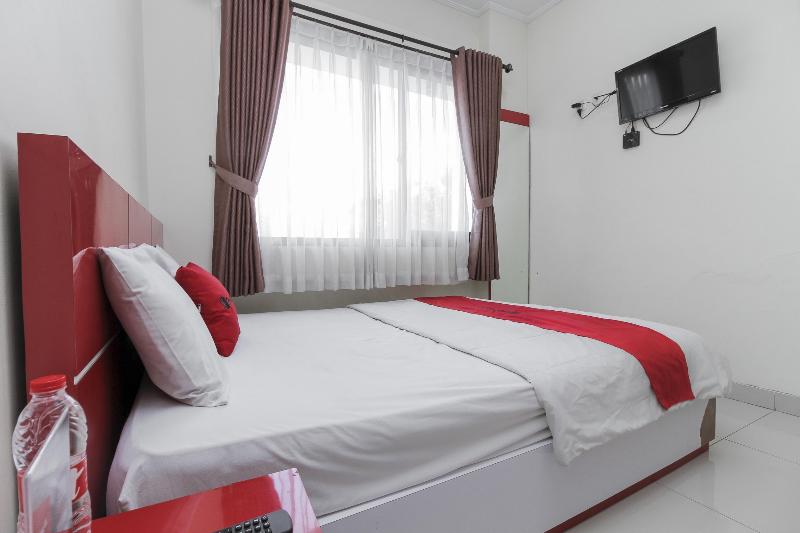 Formerly RedDoorz @ Buah Batu 2 image