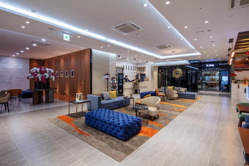Ramada Hotel & Resort GyeongJu image