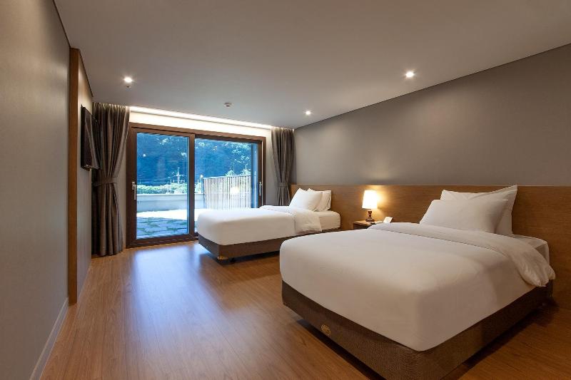 Ramada Resort MungyeongSaejae image