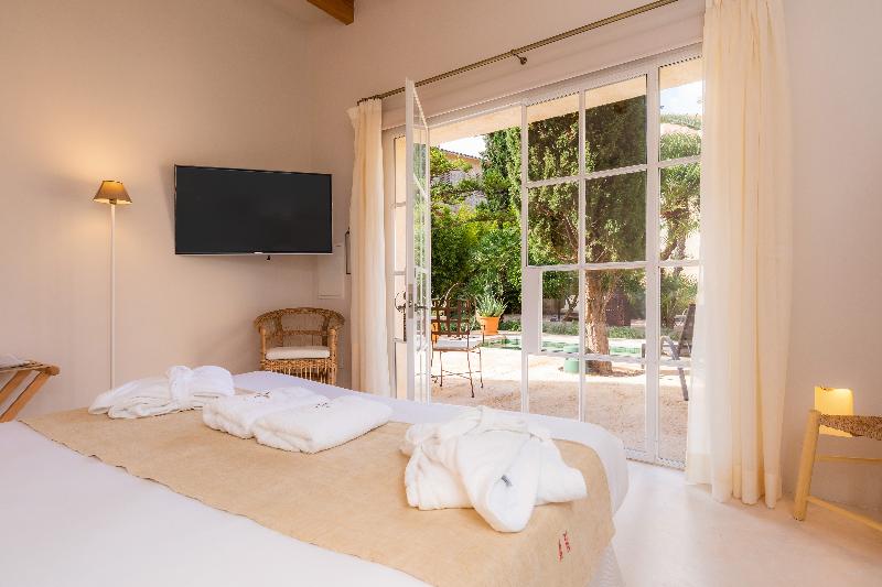 Yartan Boutique Hotel image