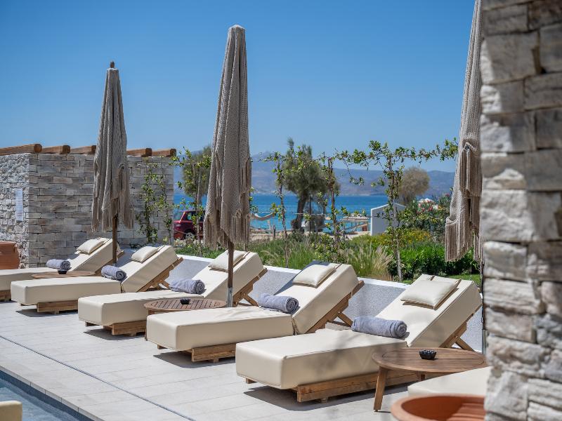 Glaronissi Beach