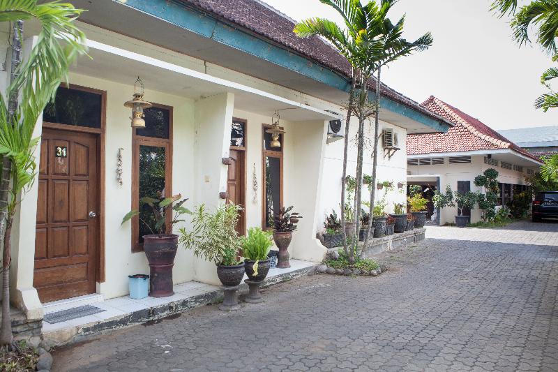 Formerly RedDoorz Plus near Mall Roxy Banyuwangi image