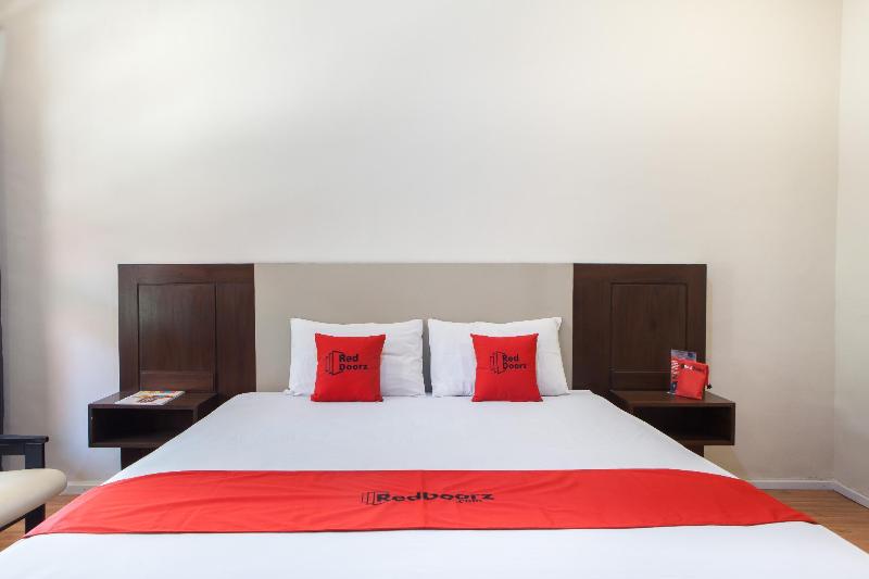 Formerly RedDoorz Plus near Mall Roxy Banyuwangi image