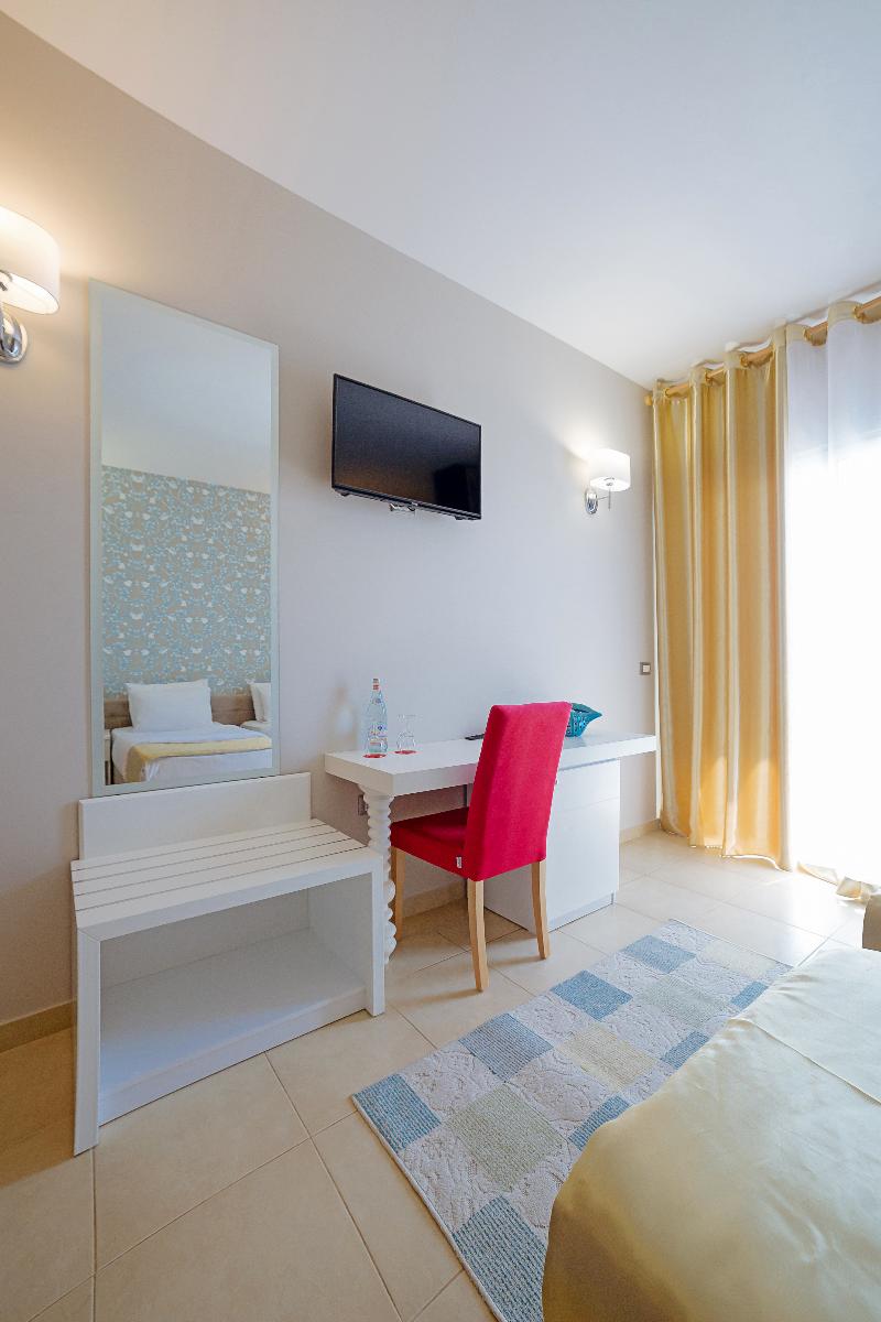 Sun Hotel image