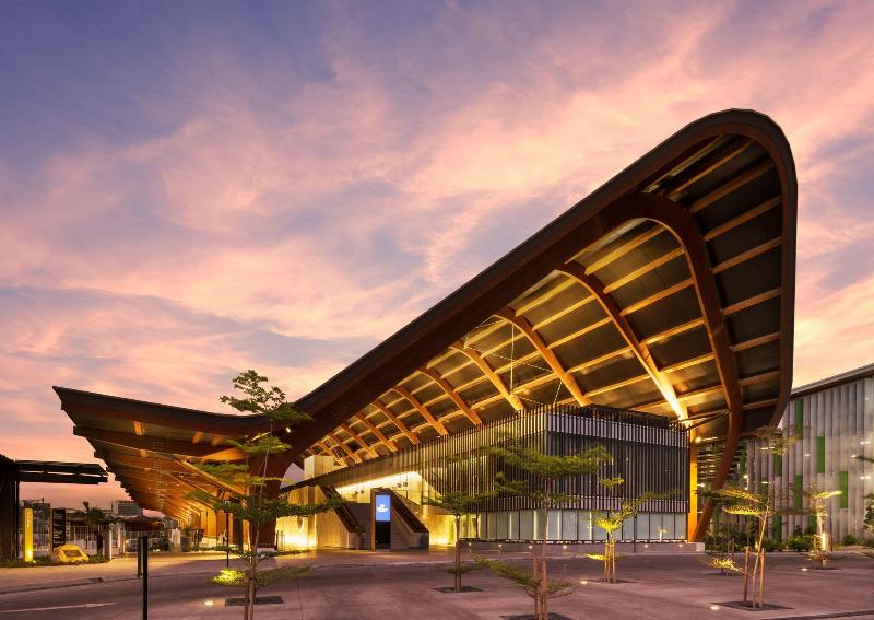 Hilton Port Moresby Hotel & Residences image