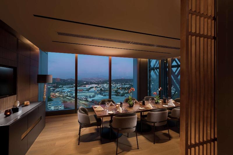 Hilton Port Moresby Hotel & Residences image
