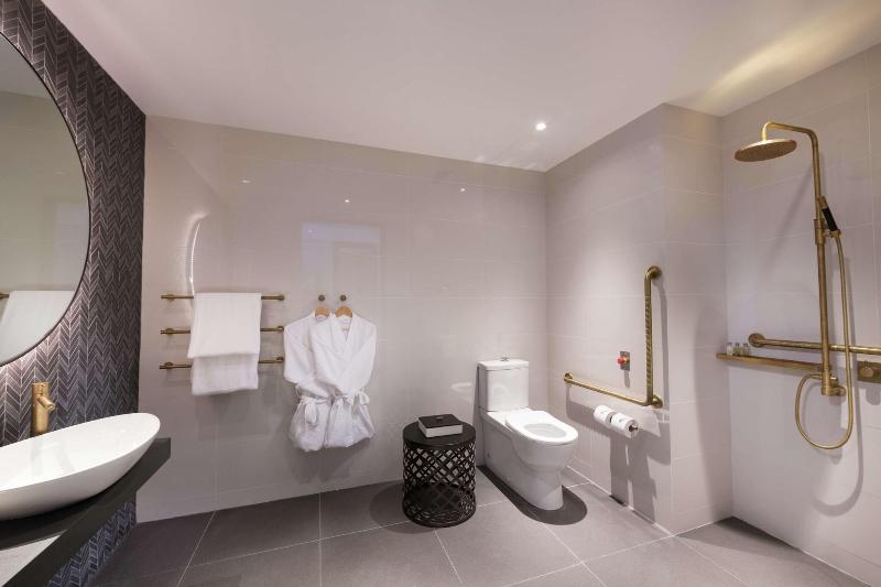 Hilton Port Moresby Hotel & Residences image