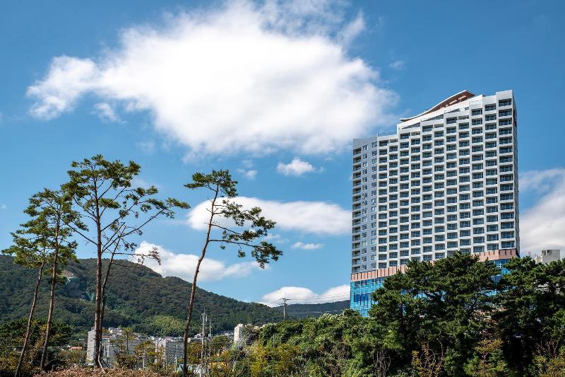 Ramada Suites by Wyndham Geoje — photo 2