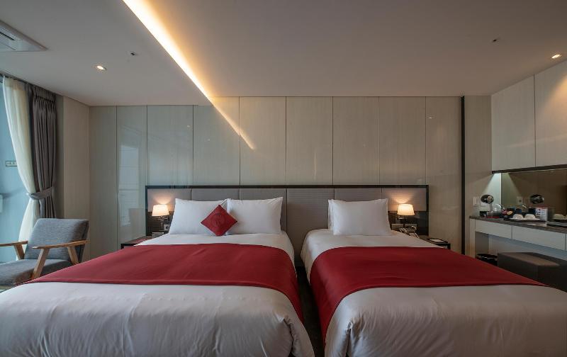 Ramada Suites by Wyndham Geoje — photo 4