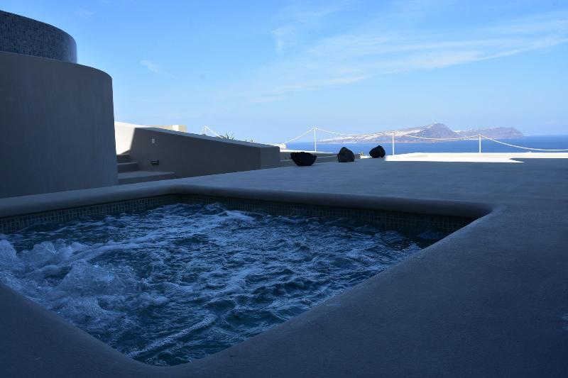 Arota Exclusive Villas image