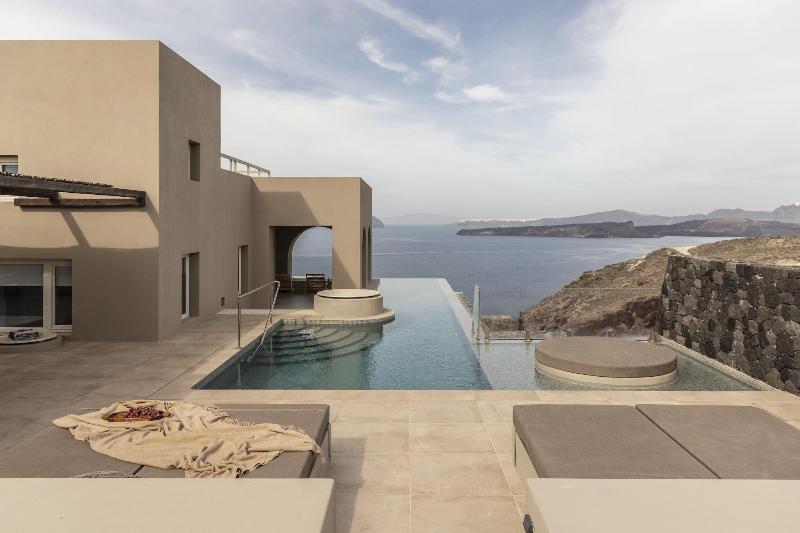Arota Exclusive Villas image