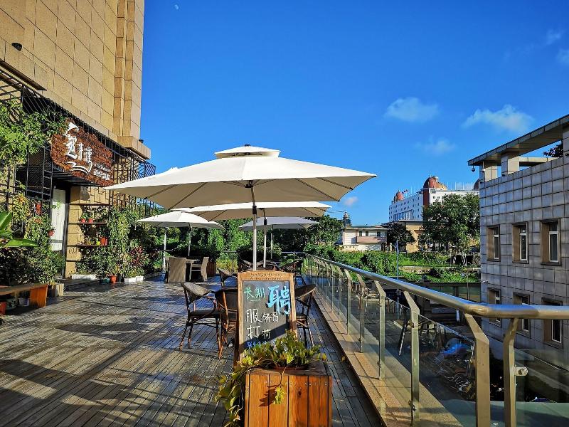 Ramada Plaza Dongxing City Center